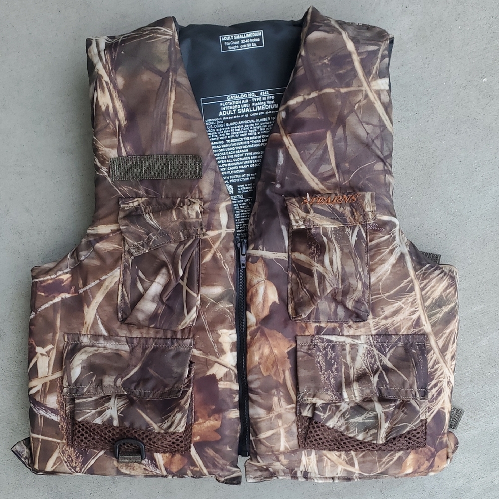 New Stearns Camo Hunting Waterfowl Field Vest